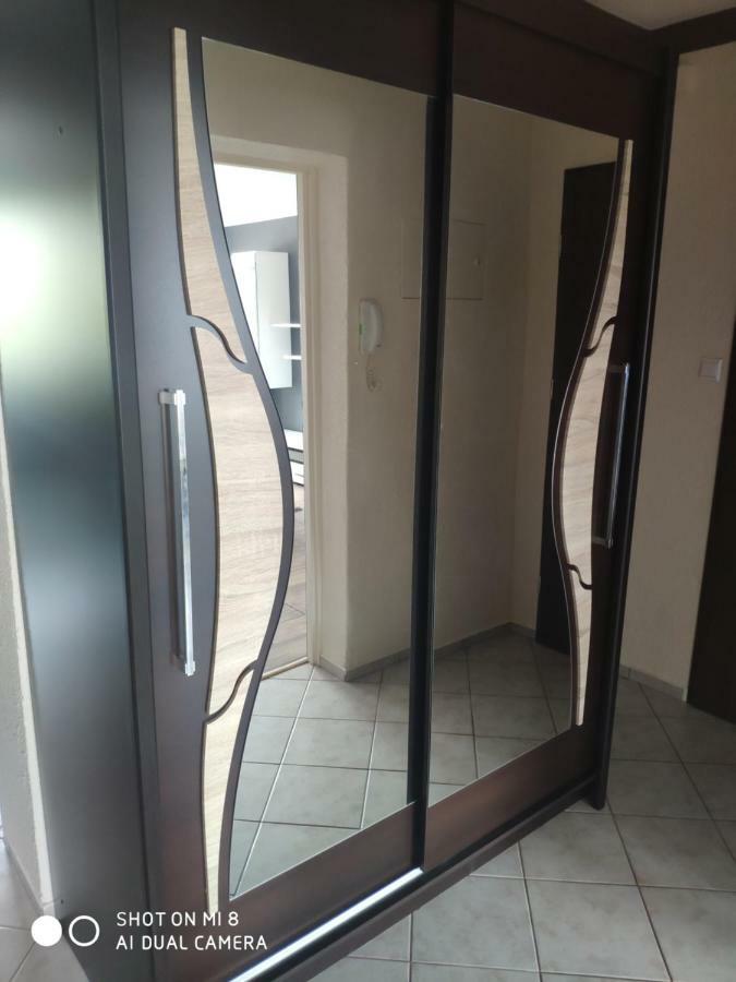 Apartament Apartment เวคนิซา ภายนอก รูปภาพ